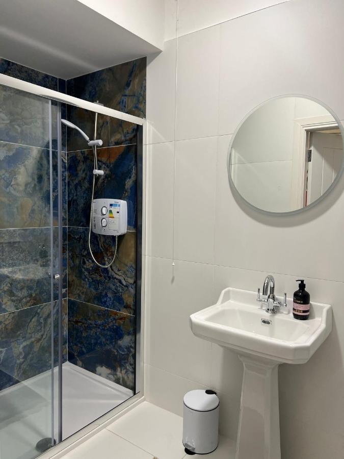 Riverfront Apartments At The Blue Goat Ramelton Exteriör bild